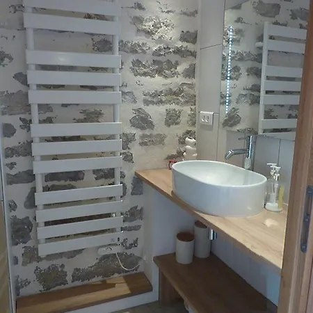 La Maison Cachee