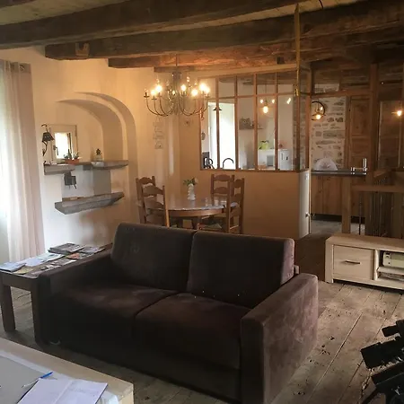 La Maison Cachee Varaire